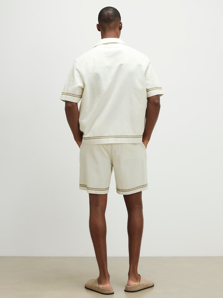 River Island Cream Embrodierred Palm Pull On Shorts - Image 4 of 4