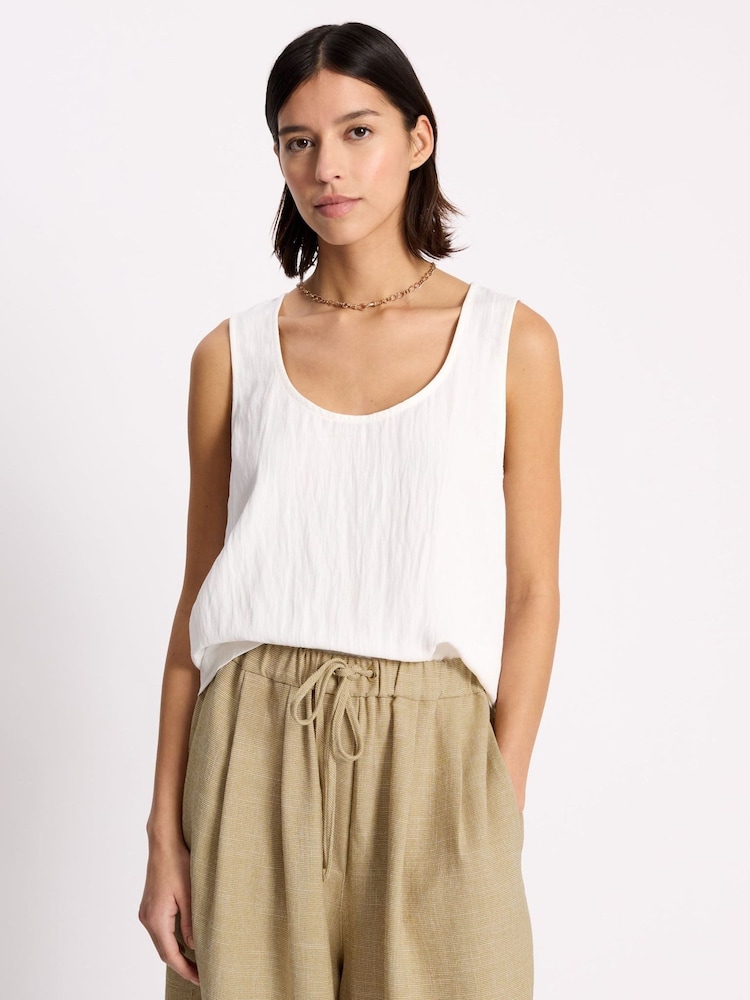 Albaray White Anna Unwin Vest - Image 2 of 6