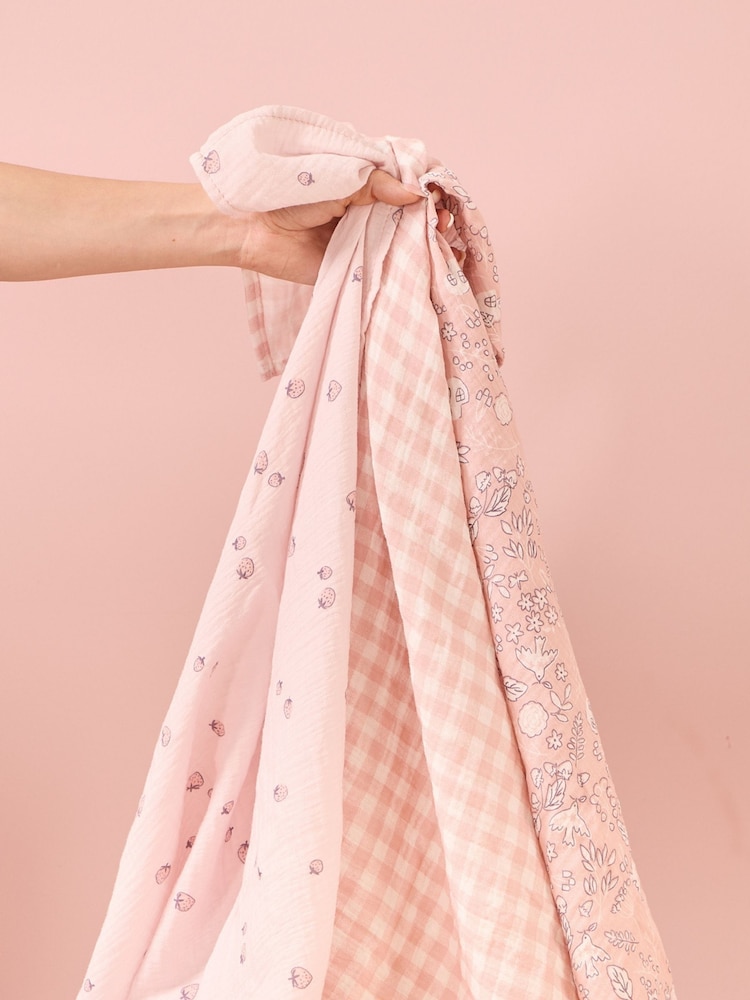 Tutti Bambini 3 Pack Tiny Tales Large Muslin Squares - Image 3 of 3