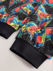 Leuchtend mehrfarbig mit Gamermotiven - Printed Cosy Fleece Lined Pyjamas (3-16yrs) - Bild 11 von 11