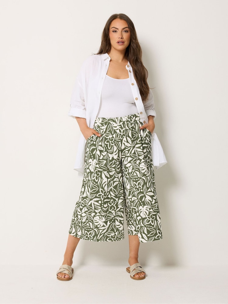 أخضر - سروال قصير واسع جيرسيه مقاس كبير من Yours  - Image 2 of 5