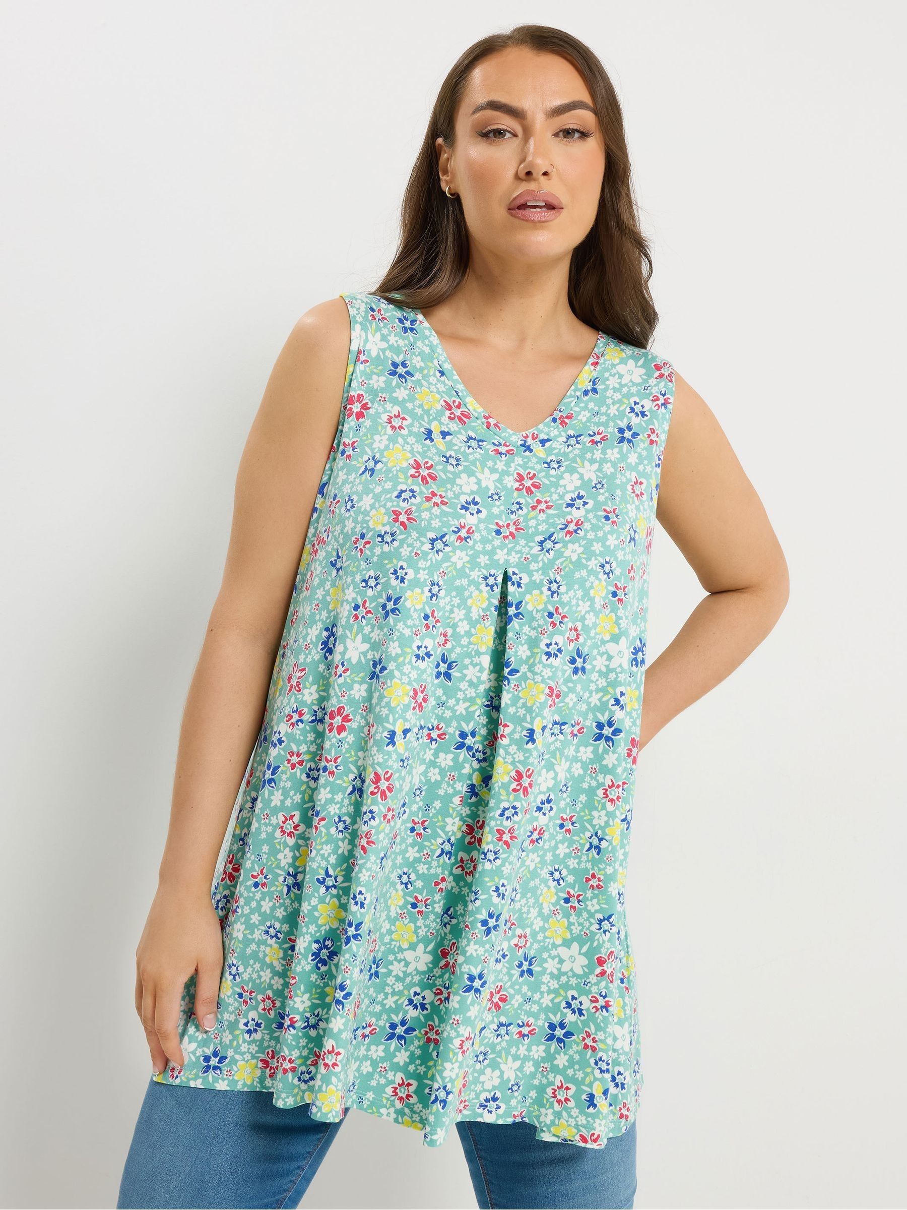 Yours Curve Women's Green Floral Pleated Vest Top