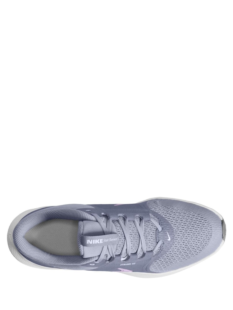 رمادي وردي - حذاء رياضي Star Runner 5 للشباب من Nike - Image 2 of 3