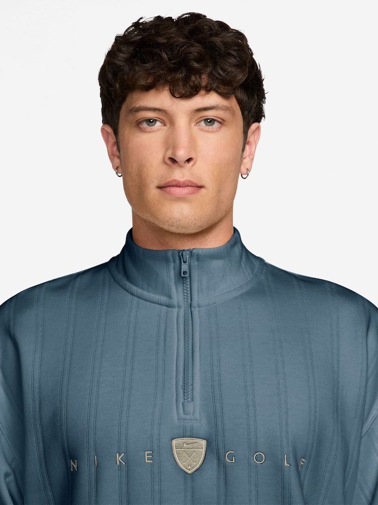 Nike Blue Fairway Fresh Therma-FIT Oversized 1/2-Zip Golf Top - Image 3 of 3 Nike Blue Fairway Fresh Therma-FIT Oversized 1/2-Zip Golf Top - Image 3 of 3