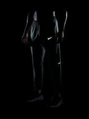 Dūmakaina zila - Nike Miler Dri-FIT skriešanas joggeri - Attēls 4 no 4