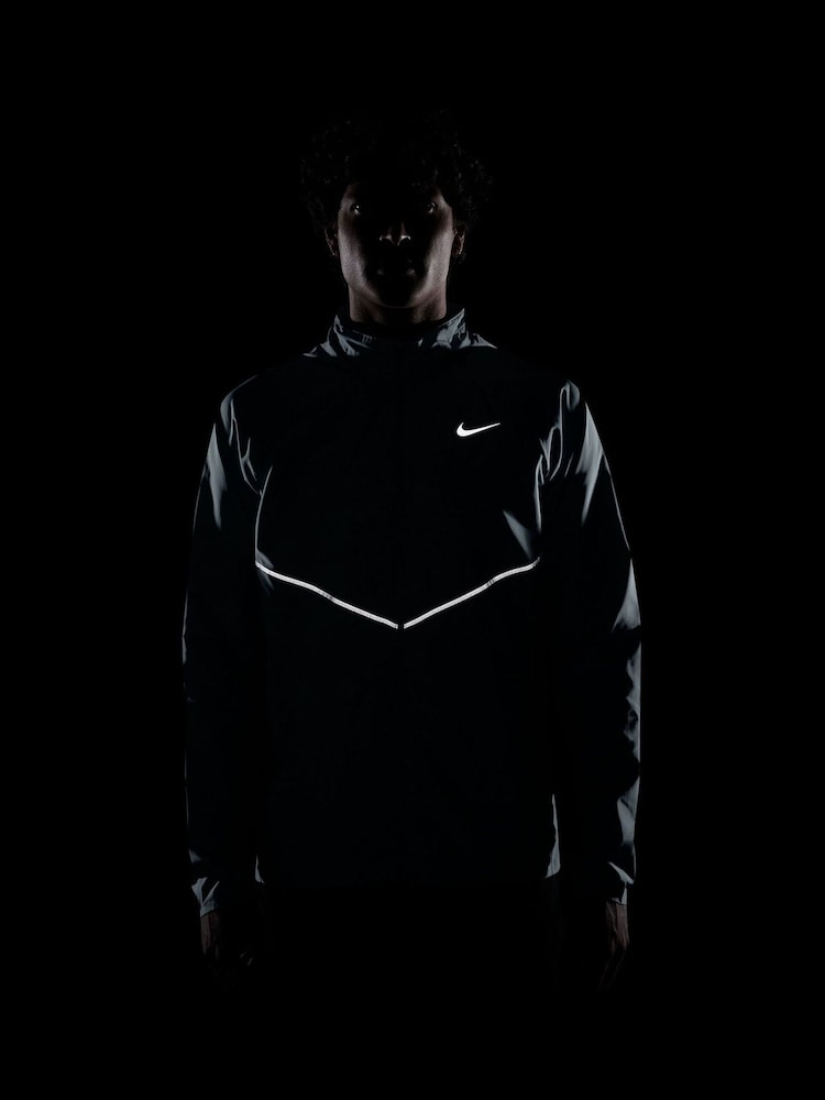 Nike Smokey Blue Miler UV Repel Running Jacket - Image 4 of 4