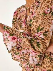 فستان بطبعة زهور وحيوان مع كشكشة على شكل حرف A من Roman - Image 6 of 6