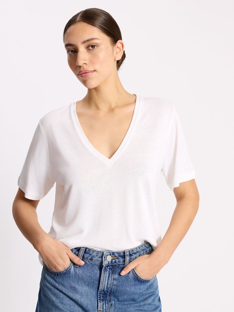 Albaray White Linen V-Neck T-Shirt - Image 1 of 4 Albaray White Linen V-Neck T-Shirt - Image 1 of 4