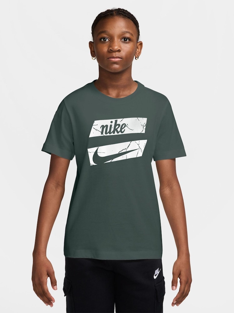 Nike Camo Green Graphic T-Shirt - Image 1 of 3 Nike Camo Green Graphic T-Shirt - Image 1 of 3