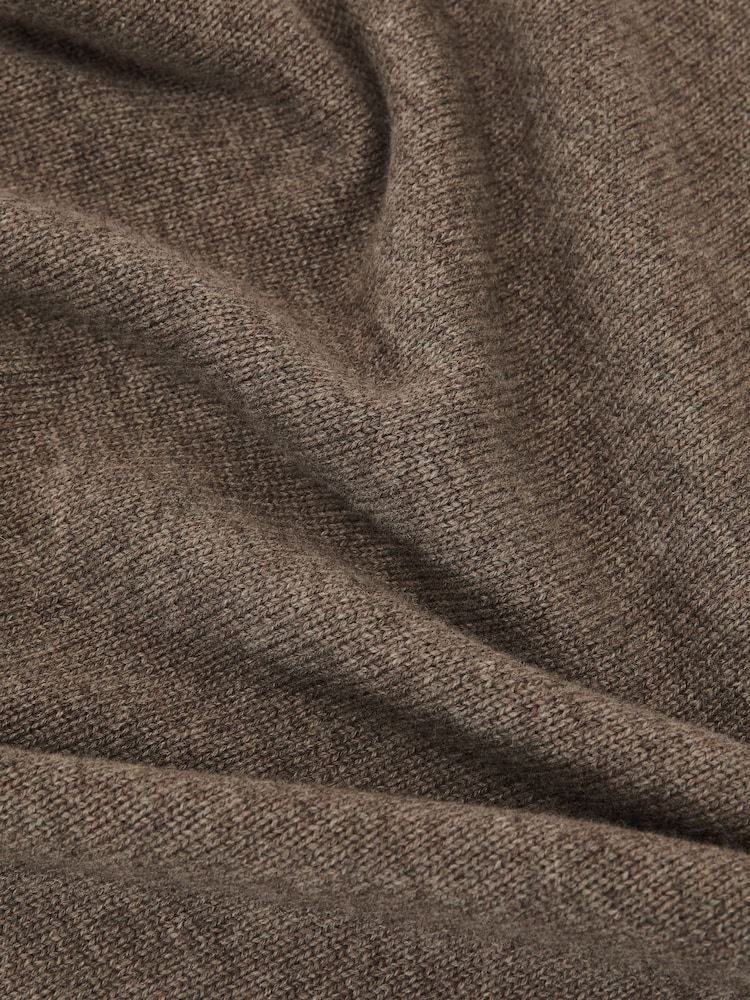 Reiss Dark Neutral Riley Wool-Cashmere Crew-Neck Raglan Jumper - Image 8 of 8 Reiss Dark Neutral Riley Wool-Cashmere Crew-Neck Raglan Jumper - Image 8 of 8
