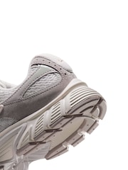Vast Grey - Nike Vomero V5 Suede Trainers - תמונה 11 מתוך 11