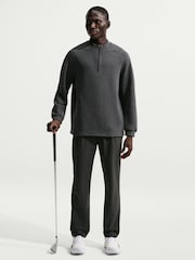 Melns - Nike Par Therma-FIT 1/2-Zip Golf Sweat Top - Attēls 1 no 5