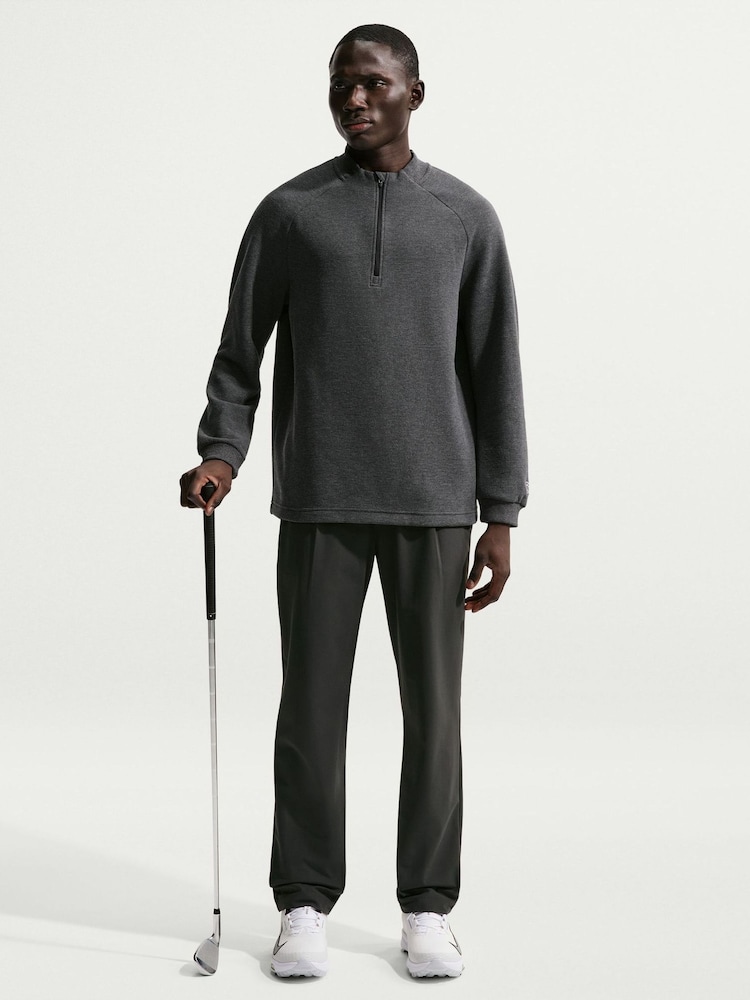 Melns - Nike Par Therma-FIT 1/2-Zip Golf Sweat Top - Attēls 1 no 5
