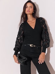 Lipsy 3D Flower Sheer Sleece Knitted Cardigan - Bild 1 von 6