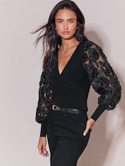 Lipsy 3D Flower Sheer Sleece Knitted Cardigan - Bild 2 von 6