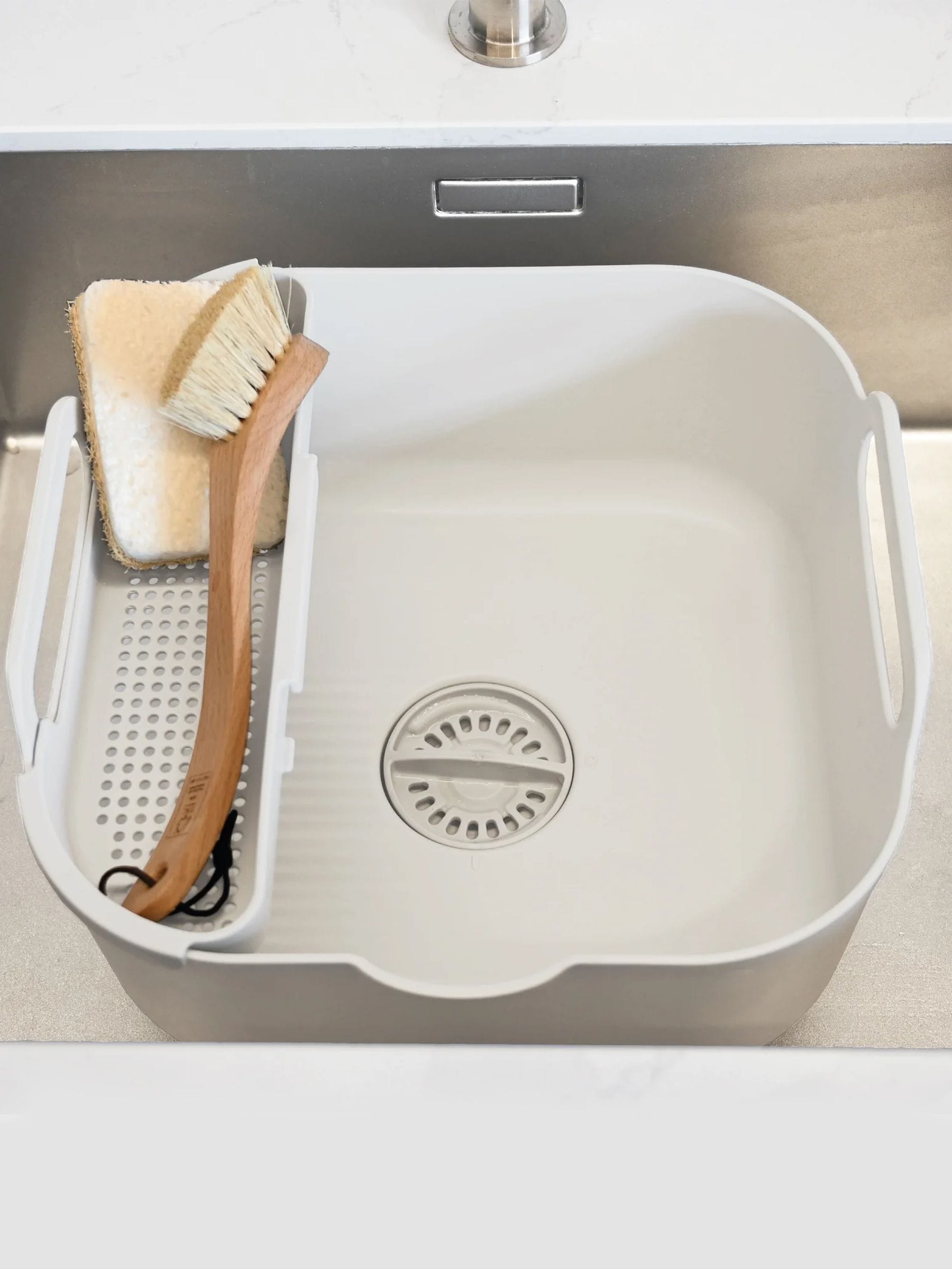 ReBorn Washing Up Bowl with Drainer - Large - 9L - Image 3