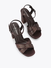 חום - KG Kurt Geiger סנדלי פלטפורמה, דגם Fleur - תמונה 3 מתוך 5