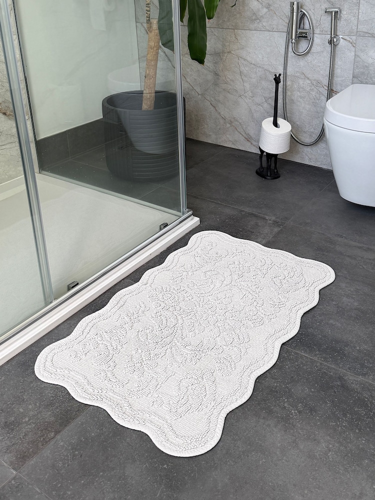 Allure Bath Fashions White Scalloped Jacquard Bath Mat - Image 2 of 4 Allure Bath Fashions White Scalloped Jacquard Bath Mat - Image 2 of 4