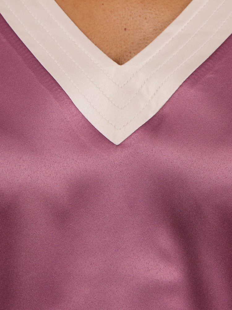Love & Roses Mauve Purple V-Neck Satin Front Jersey T-Shirt - Image 2 of 4 Love & Roses Mauve Purple V-Neck Satin Front Jersey T-Shirt - Image 2 of 4