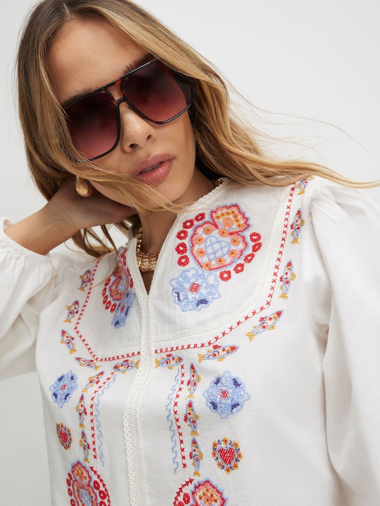 River Island White Embroidered Mexicana Scallop Hem Blouse - Image 4 of 4