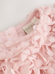 핑크 - Baker by Ted Baker 크림 3D 텍스처드 플로럴 메시 고데 드레스 - 13의 이미지 11