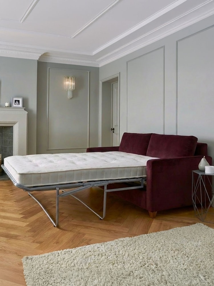 Willow & Hall Burgundy Red Foxham Sofa Bed - Image 5 of 5