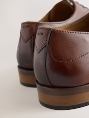 Brown Leather Toecap Shoes - Image 7 of 8