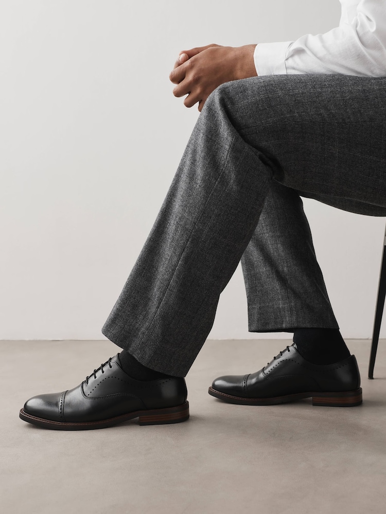 Black Leather Oxford Toecap Shoes - Image 2 of 2 Black Leather Oxford Toecap Shoes - Image 2 of 2