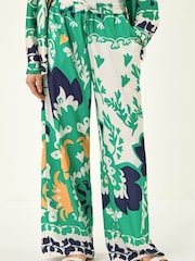 Roman Green Border Print Cropped Wide Leg Trousers - Image 4 of 5