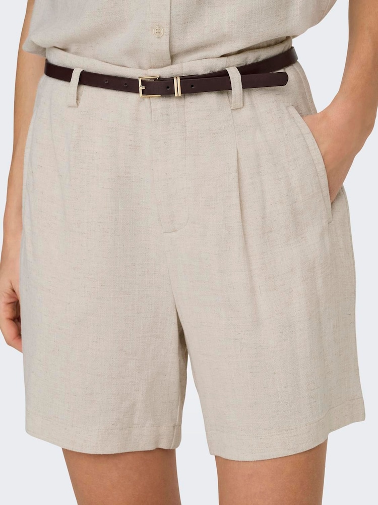 ONLY Cream High Waisted Linen Blend Shorts With Tan Belt - Image 2 of 5
