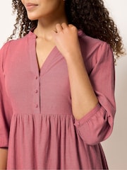 Розовый - Ярусное платье макси в тонкую полоску M&Co - Изображение 4 5