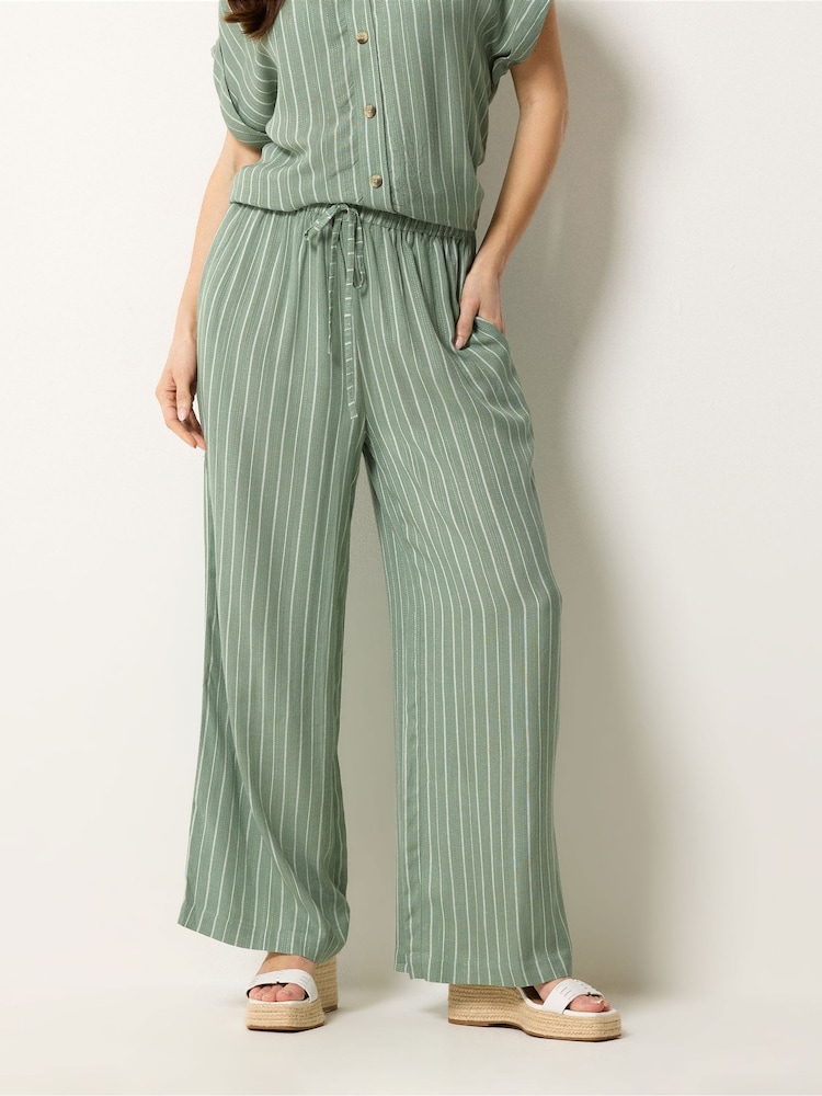 M&Co Dobby Stripe Trousers - Obraz 1 z 5 M&Co Dobby Stripe Trousers - Obraz 1 z 5