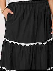 Yours Curve Black Scallop Detail Maxi Skirt - Image 4 of 5