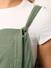 Yours Curve Green Short Dungarees - Image 4 of 5