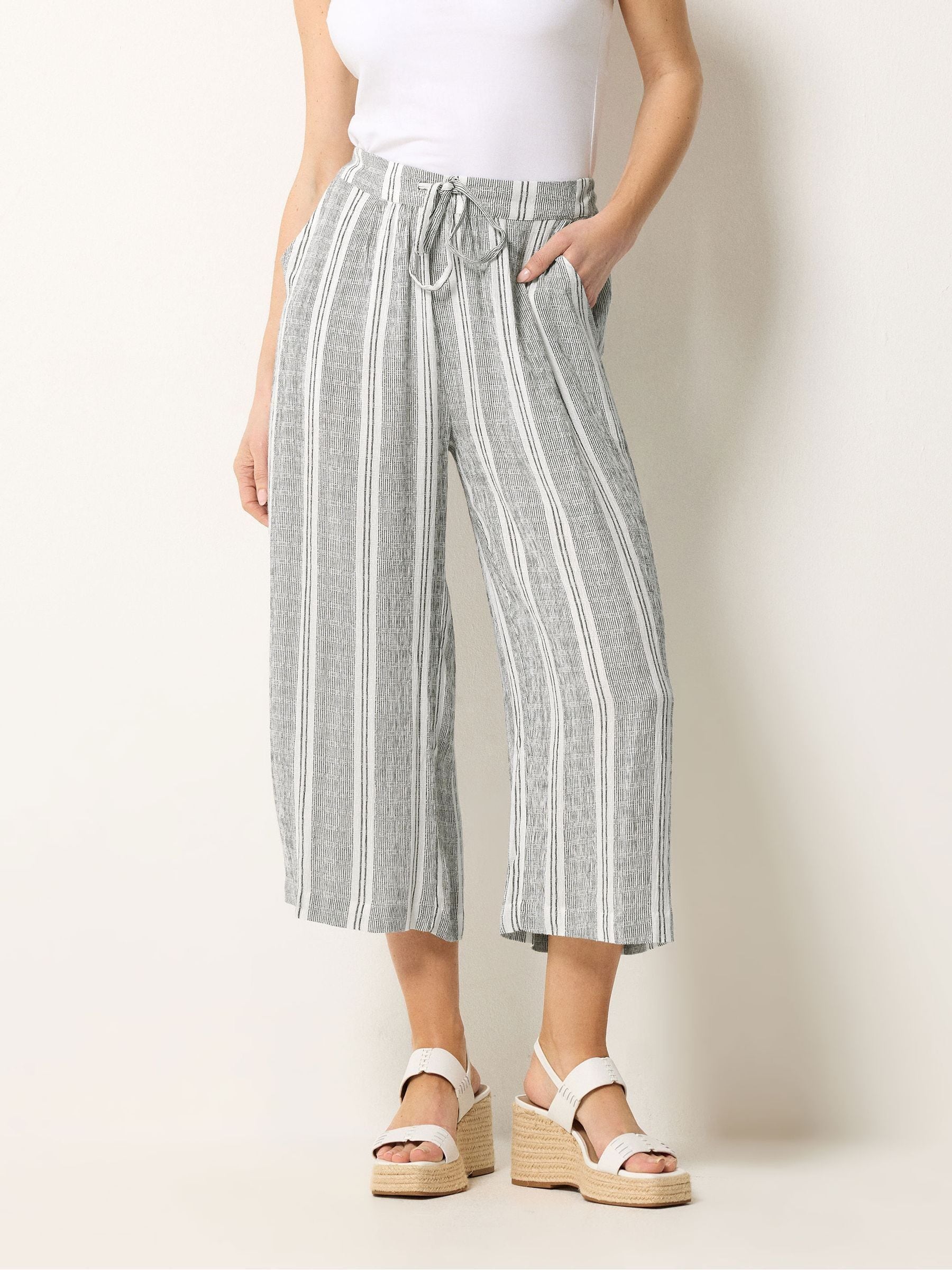 M&Co Women's Light Grey Stripe Cropped Wide Leg Trousers In Large - Image 4