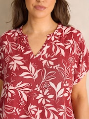 Evans Red Short Sleeve Notch Neck Top - Image 5 of 6