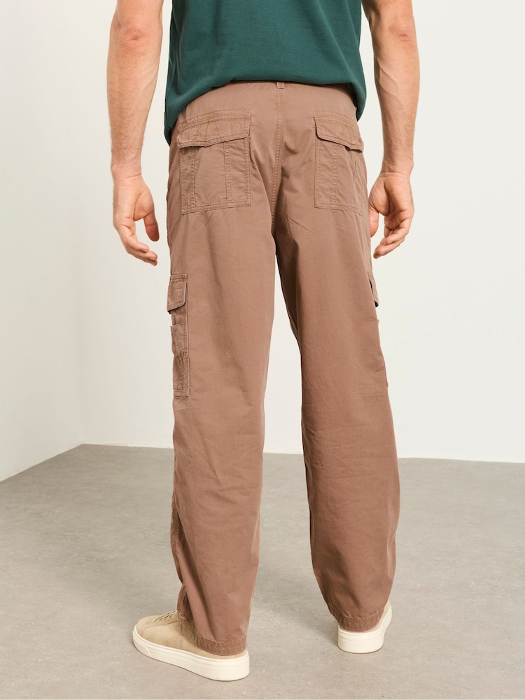 Dunkelnatur - FatFace Straight Fit Cargohosen - Bild 2 von 5 Dunkelnatur - FatFace Straight Fit Cargohosen - Bild 2 von 5
