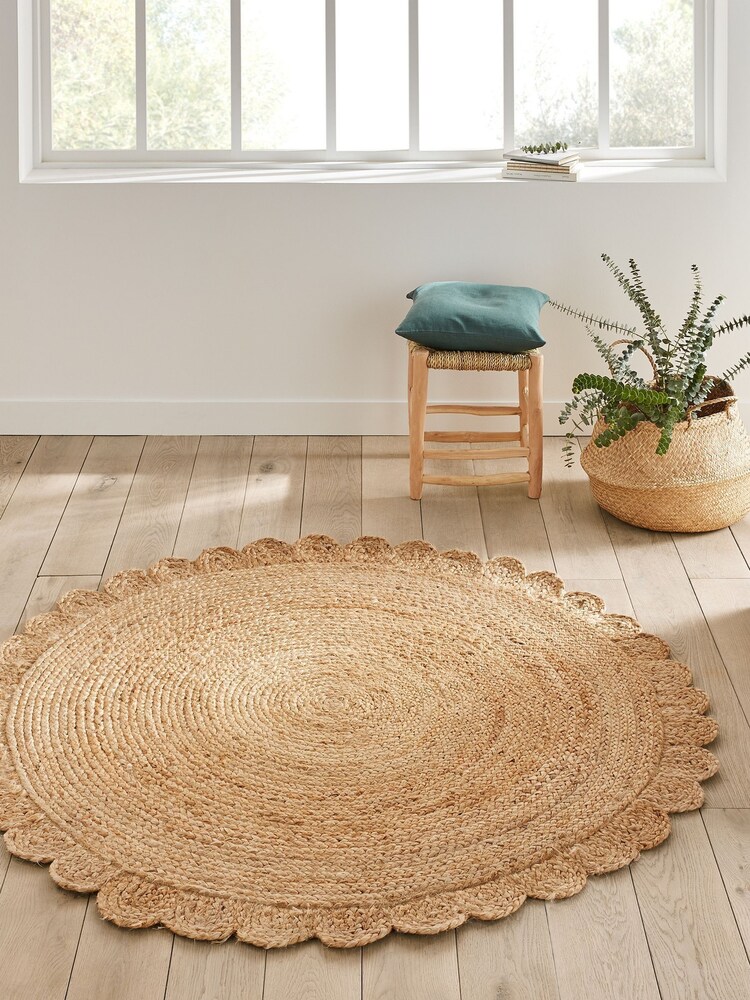 La Redoute Intérieurs Natural Aftas Flower Round Jute Rug - Image 1 of 3