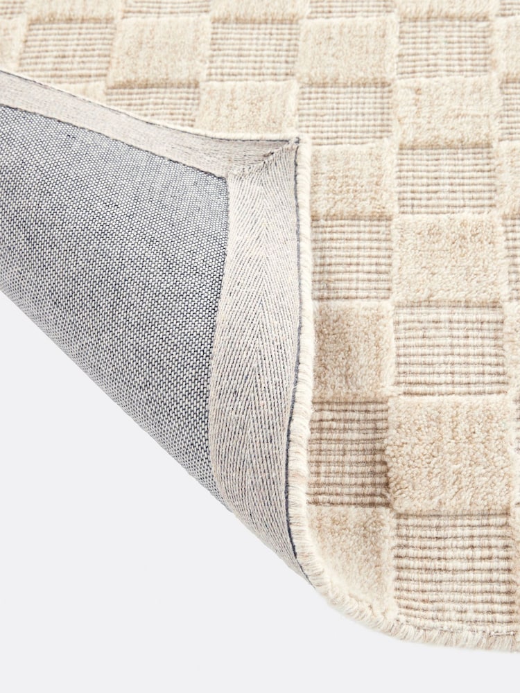 La Redoute Intérieurs Ecru Bilmo Tone-On-Tone Checkerboard Rug - Image 5 of 5