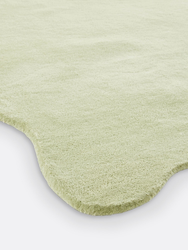 La Redoute Intérieurs Sage Green Scalero Scalloped 100% Wool Rug - Image 2 of 4 La Redoute Intérieurs Sage Green Scalero Scalloped 100% Wool Rug - Image 2 of 4