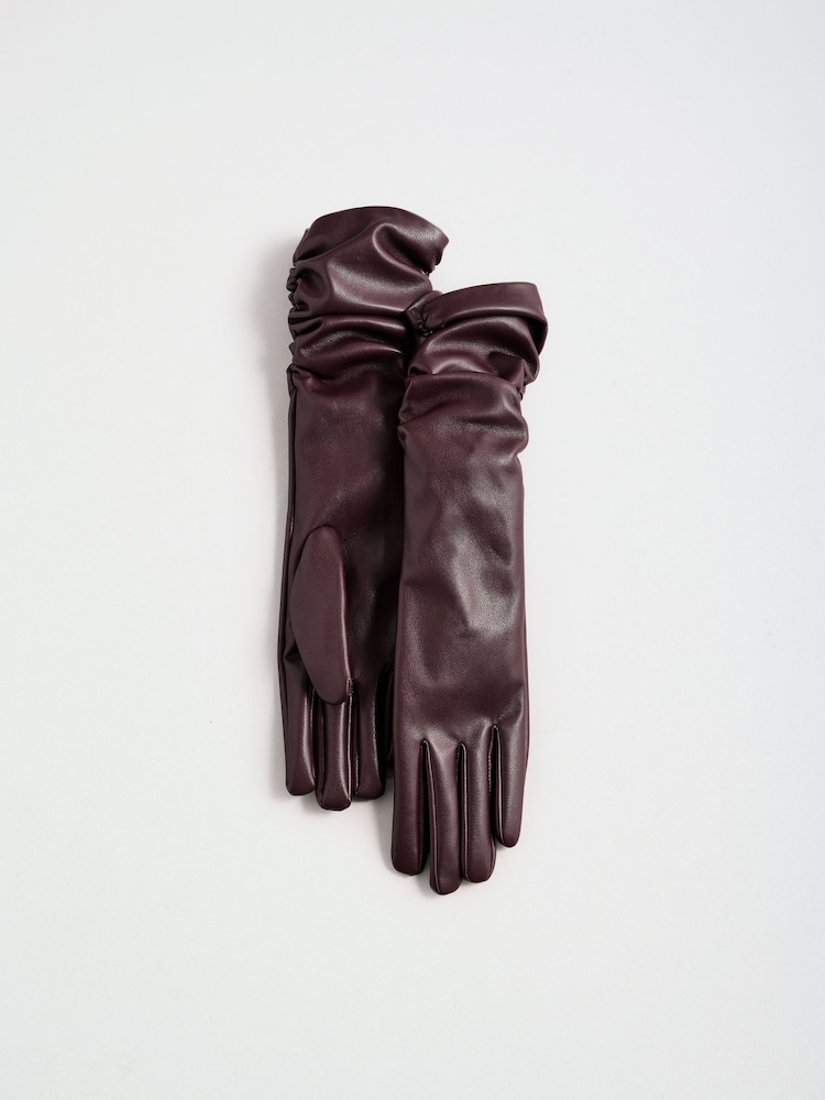 Rojo burdeos - Guantes largos fruncidos con aspecto de piel de Lipsy - Imagen 6 de 6 Rojo burdeos - Guantes largos fruncidos con aspecto de piel de Lipsy - Imagen 6 de 6