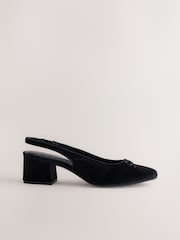 שחור - Forever Comfort® Velvet Bow Slingback Block Heels - תמונה 1 מתוך 10
