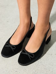 שחור - Forever Comfort® Velvet Bow Slingback Block Heels - תמונה 4 מתוך 10