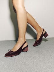 חום חלודה - Forever Comfort® Velvet Bow Slingback Block Heels - תמונה 2 מתוך 9