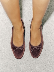 חום חלודה - Forever Comfort® Velvet Bow Slingback Block Heels - תמונה 4 מתוך 9