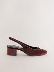 חום חלודה - Forever Comfort® Velvet Bow Slingback Block Heels - תמונה 6 מתוך 9