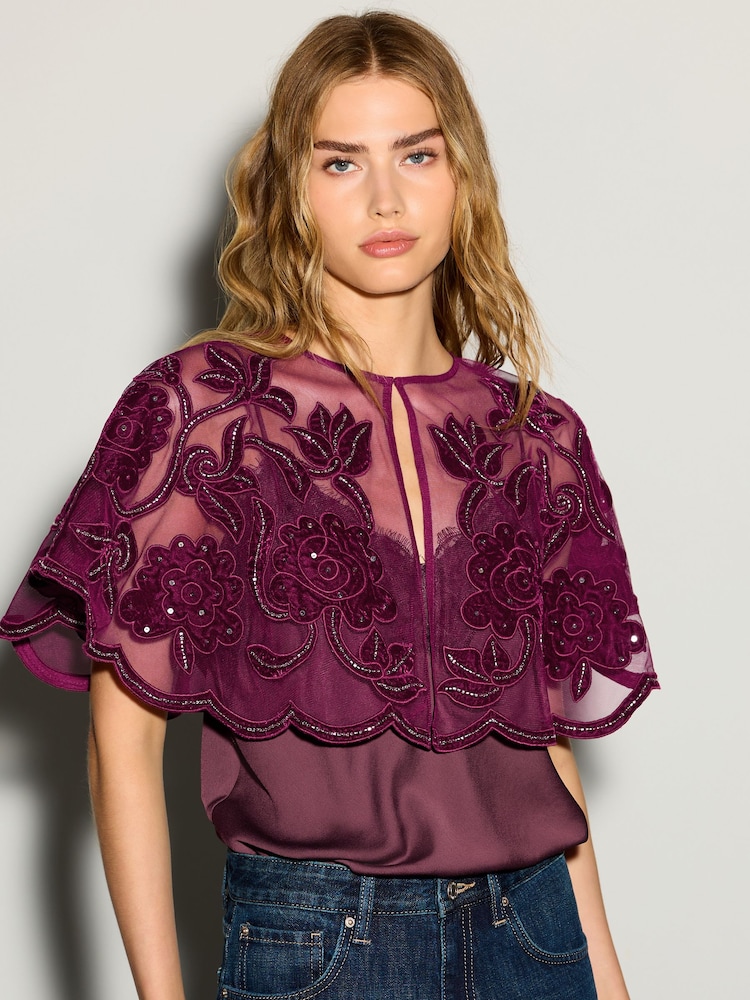 ក្រហម - Short Sleeved Floral Sequin Cape Top - រូបភាព 2 នៃ 8