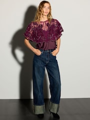 ក្រហម - Short Sleeved Floral Sequin Cape Top - រូបភាព 3 នៃ 8