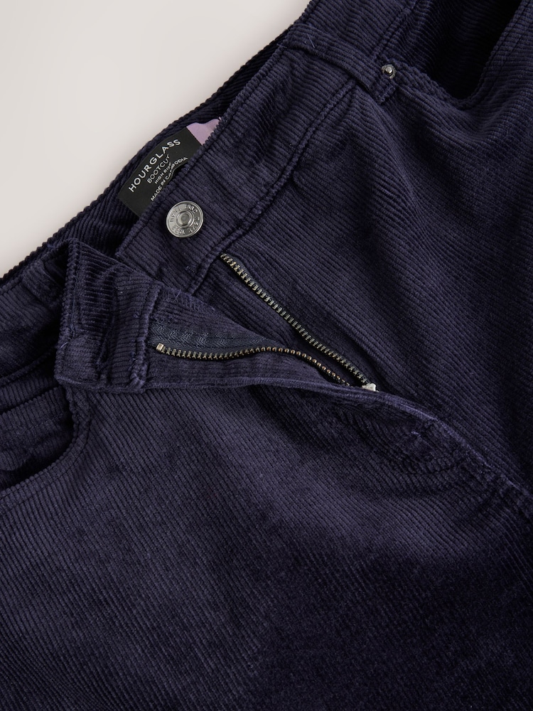 Mornarica Plavo - Hourglass Cord Bootcut Trousers with Modal - Slika 7 od 7