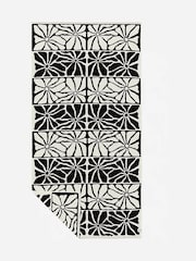 SlowTide Black Ciao Zen Cotton Printed Patterned Bath Hand Towel - Image 3 of 4